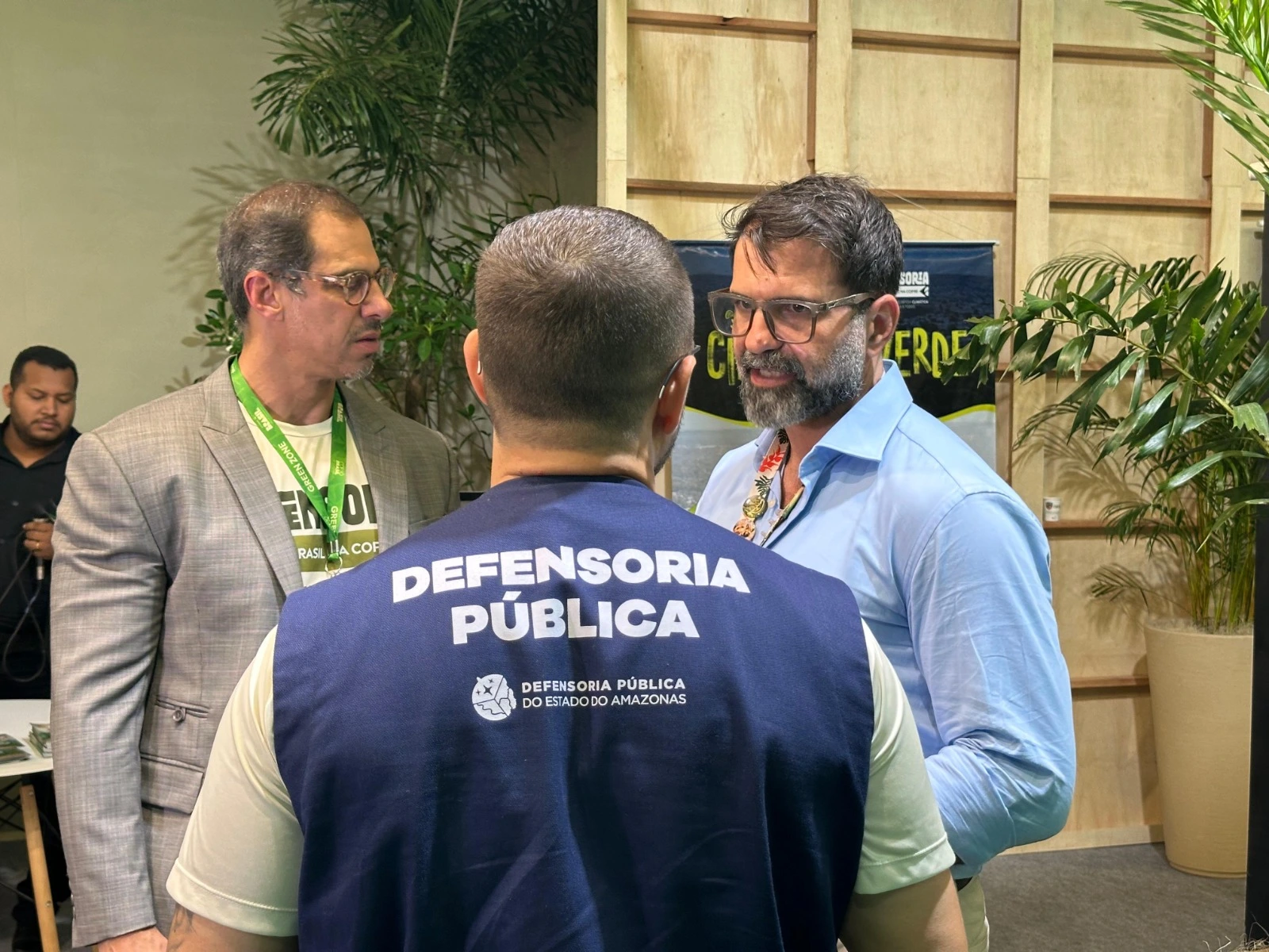 Estado e Defensoria firmam acordo na COP30 para impulsionar o projeto Cinturão Verde em Manaus.