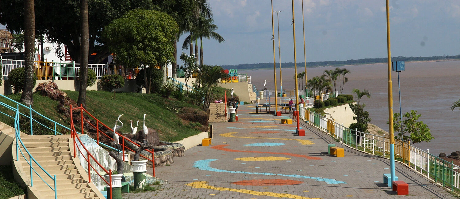 Itacoatiara é ponto estratégico de rotas fluviais que movimentam a economia.