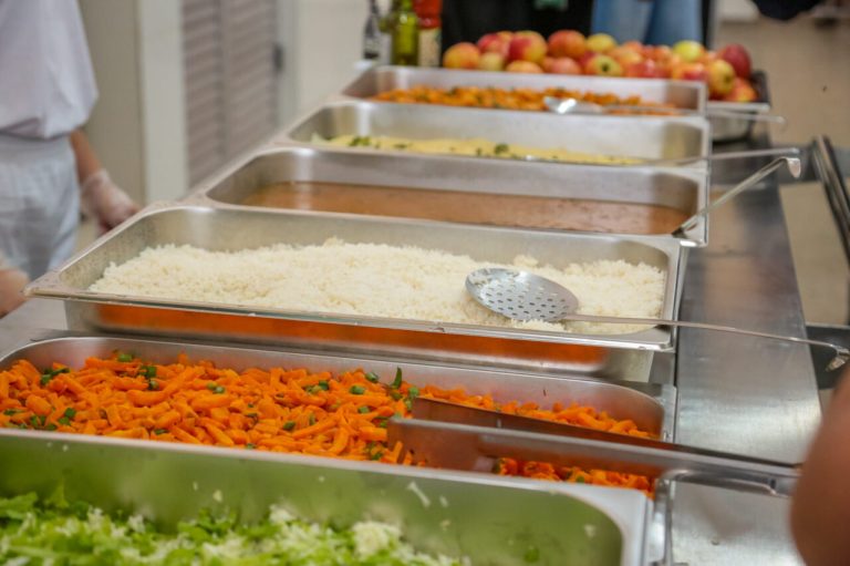 Rondônia bate mais um recorde com 5 milhões de refeições servidas a pessoas em vulnerabilidade.