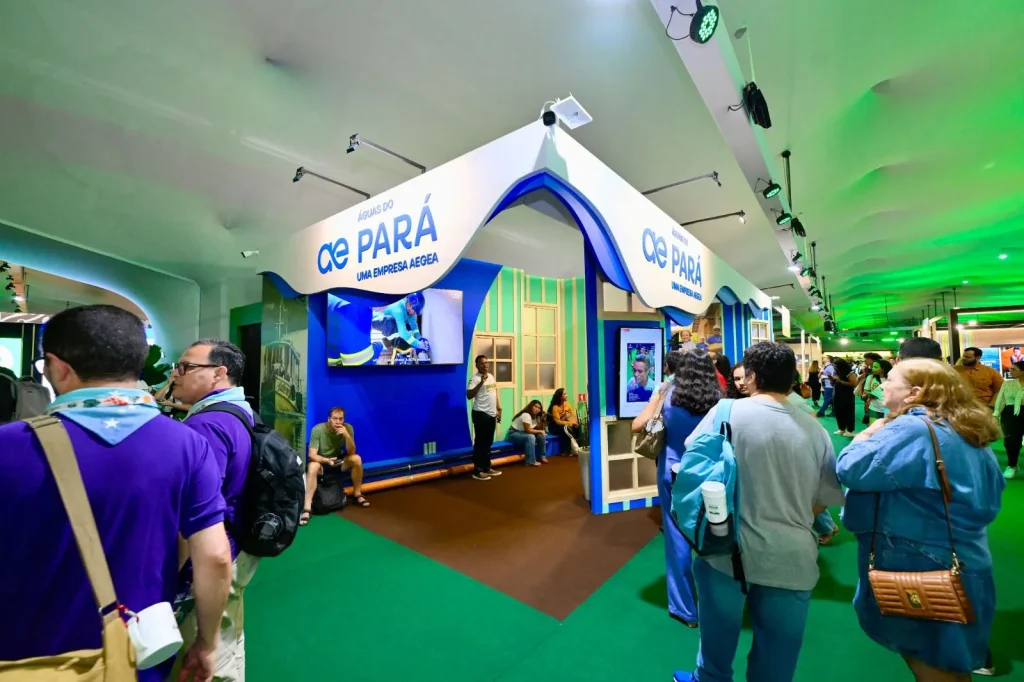 Manaus apresenta na COP30 modelo de saneamento em palafitas que inspira outras cidades da Amazônia.