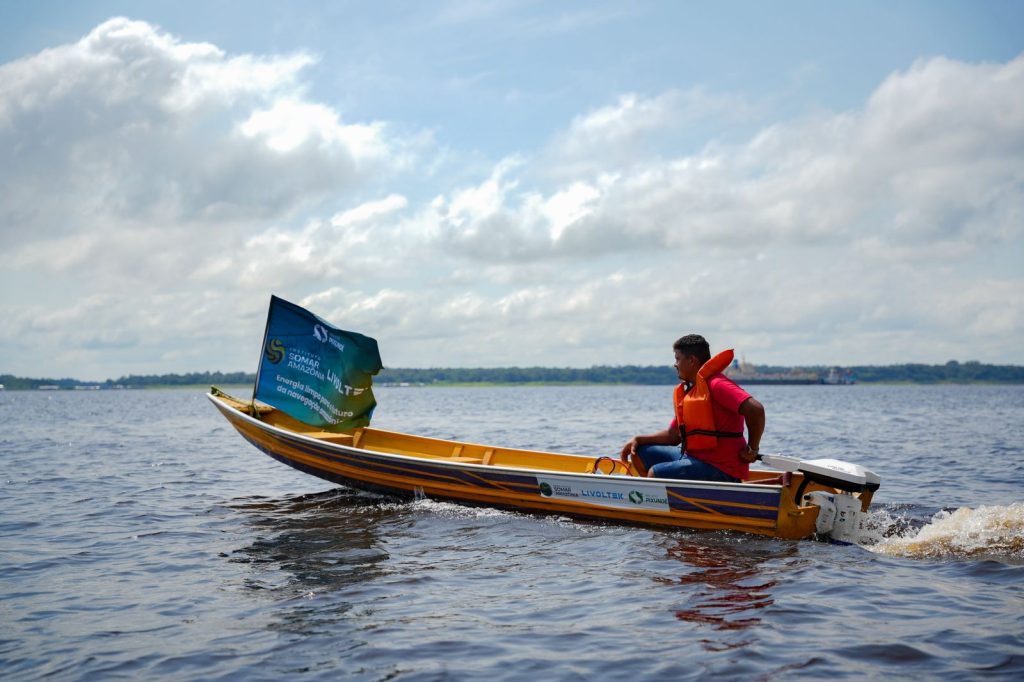 Em Careiro da Várzea (AM), Náutica Eucana e Livoltek testam motores elétricos em rabetas
