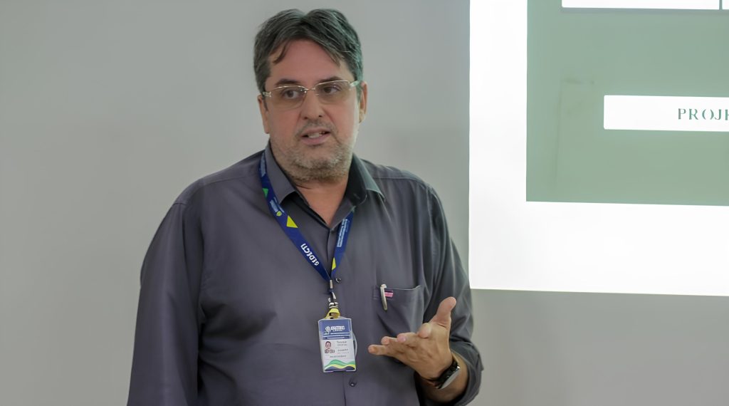 Economista Gustavo Igrejas lança obra que revisita a trajetória da Zona Franca de Manaus