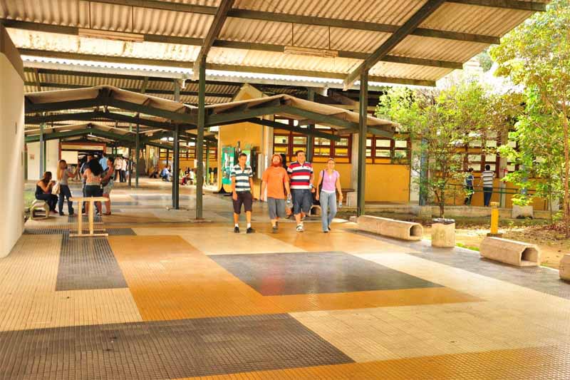 Congresso aprova corte de R$ 488 milhões no orçamento das universidades federais para 2026