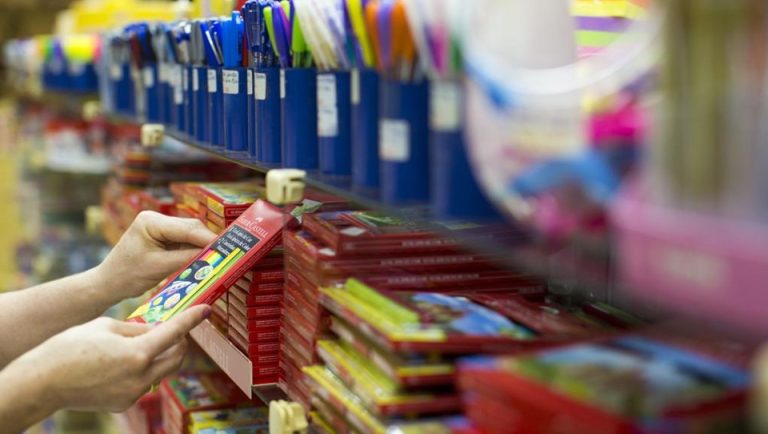 Confira a lista de materiais escolares proibidos; Procon Amazonas alerta contra cobranças abusivas