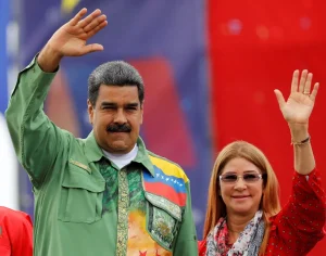 Ataque dos EUA à Venezuela resulta na captura de Nicolás Maduro; Entenda