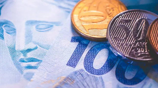 Isenção de IR para quem ganha até R$ 5 mil entra em vigor