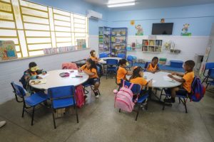 Infraestrutura escolar: 100% das salas de aula da rede municipal de Manaus estão climatizadas, informa Prefeitura