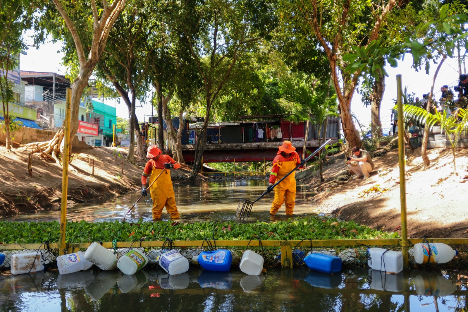 Mais de 835 mil toneladas de resíduos são retiradas de residência e ambientes públicos em Manaus
