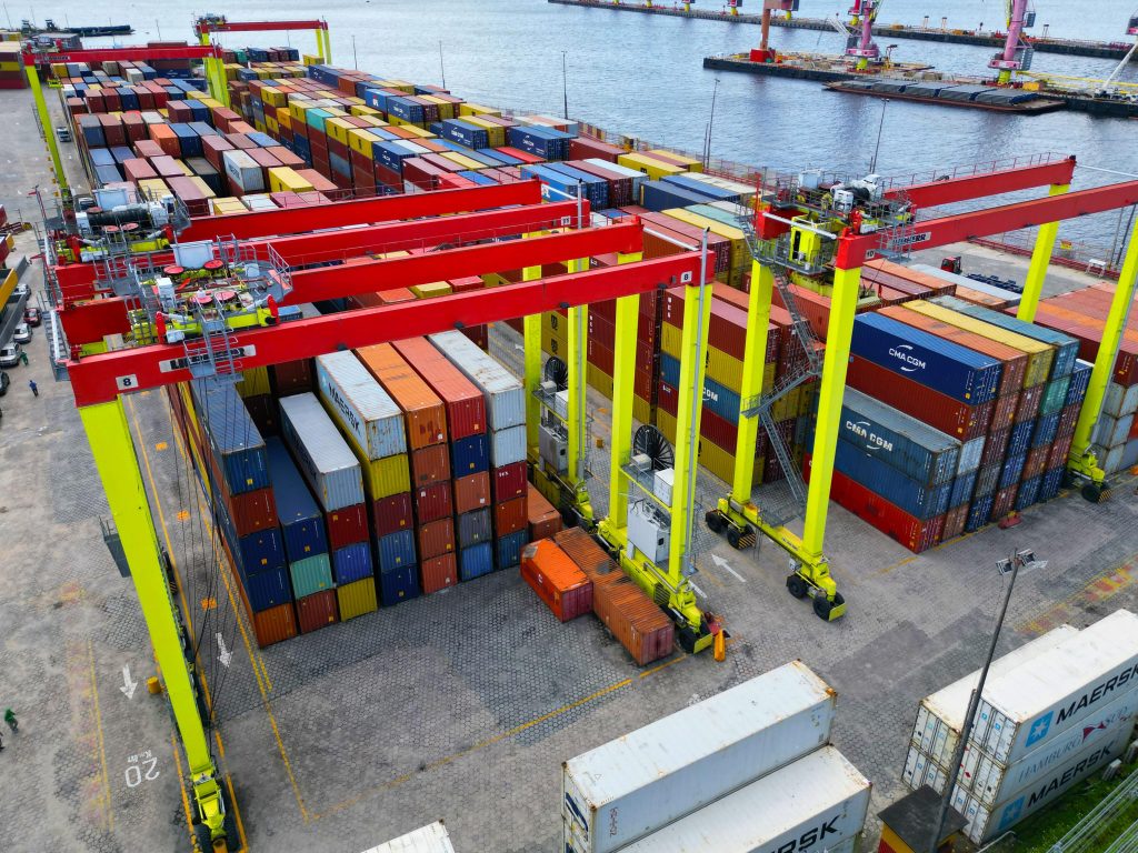 Amazonas atinge marca histórica de 1 milhão de TEUs em 2025