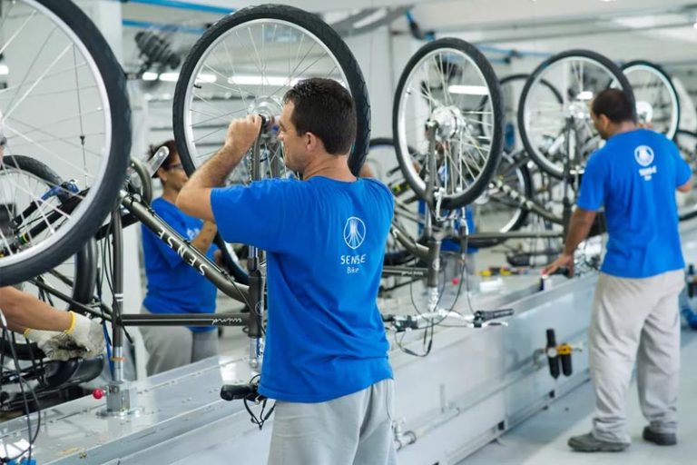 Produção de bicicletas sobe 84% em relação a dezembro, mas cai 18,9% na comparação com janeiro de 2025