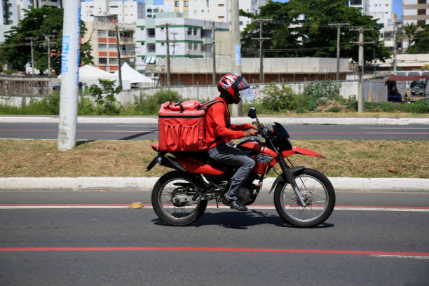 Delivery avança em Manaus, mas preços altos e falta de opções ainda limitam uso, aponta pesquisa