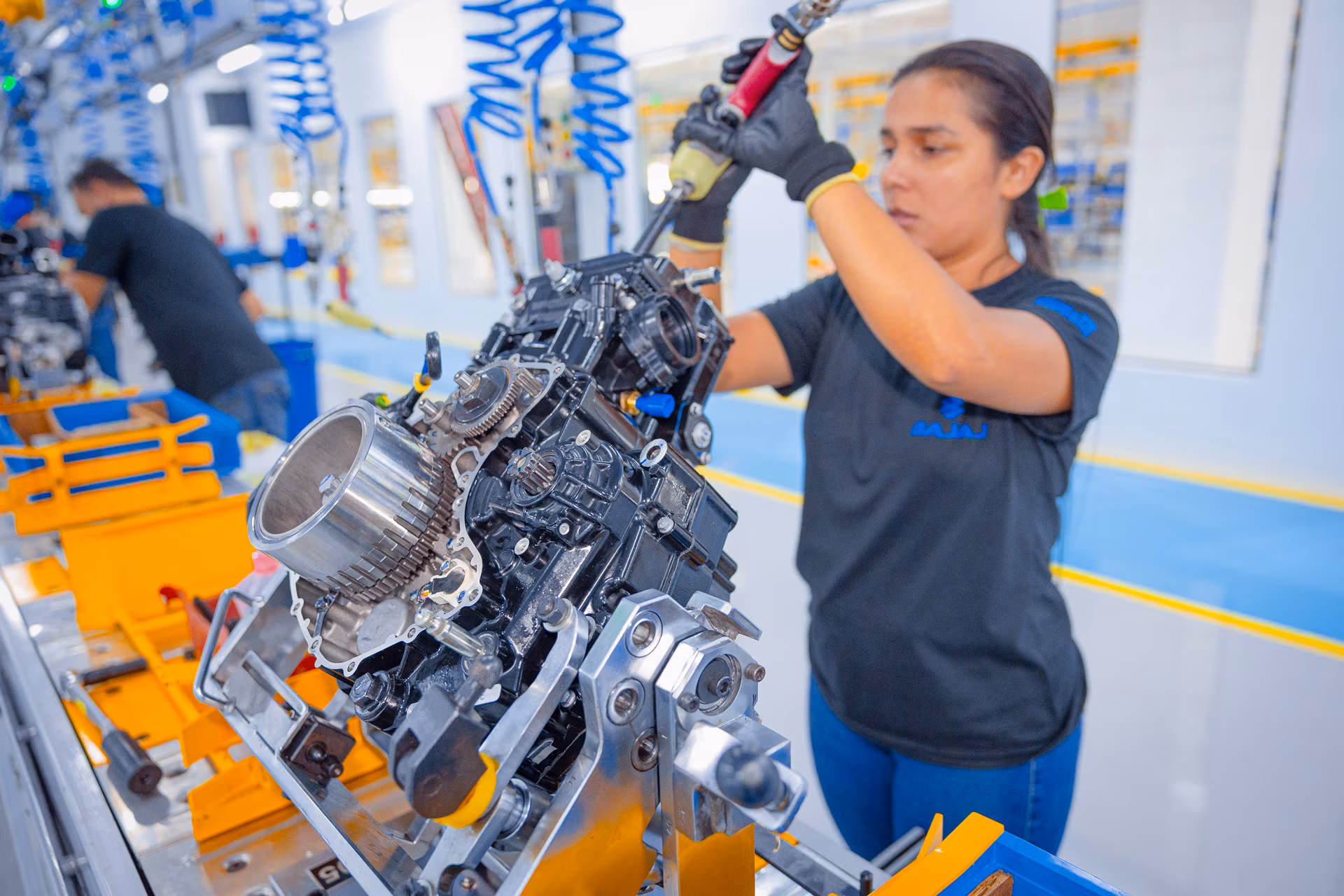 Marca de 50 mil motos emplacadas no Brasil reforça aposta da Bajaj no Polo Industrial de Manaus