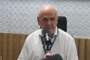 Serafim Corrêa anuncia saída da Sedecti nas próximas semanas