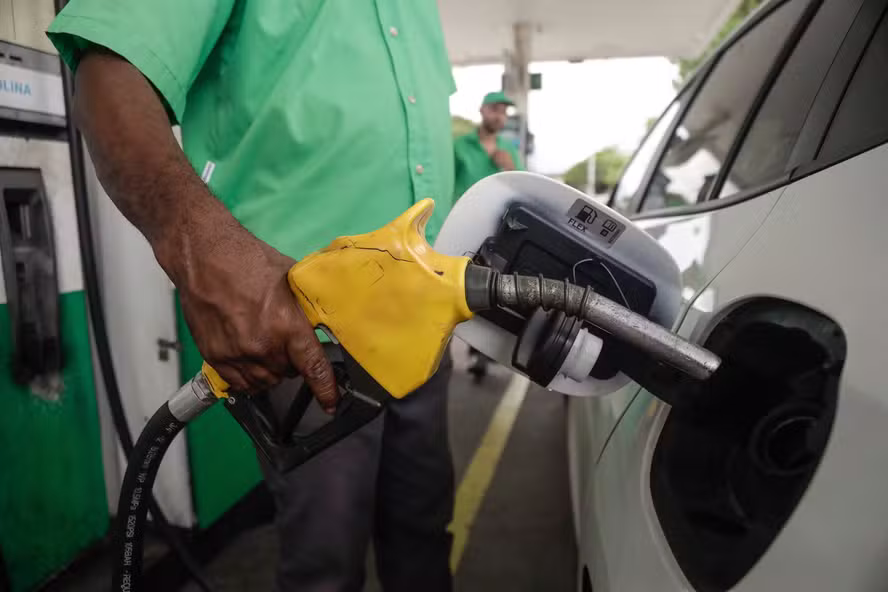 Gasolina sobe até R$ 0,28 em Manaus e chega a R$ 7,59, aponta Procon