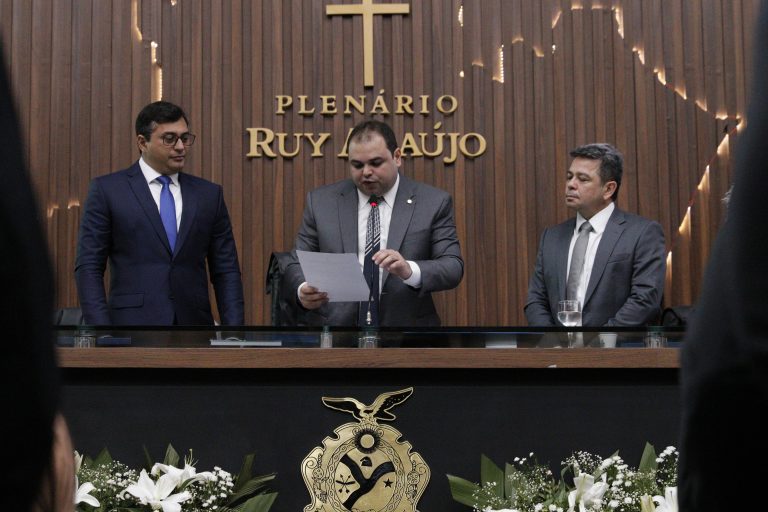 Wilson Lima e Tadeu de Souza renunciam aos cargos no Amazonas; Roberto Cidade assume o Governo do Amazonas