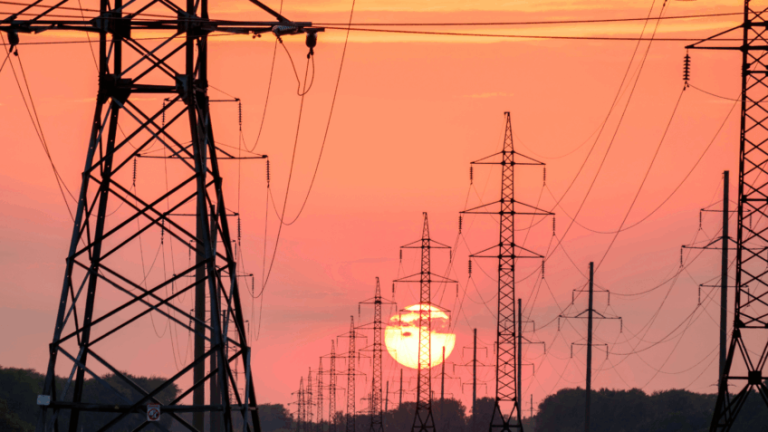 Mercado livre de energia oferece conta de luz até 35% mais barata para empresas no Amazonas