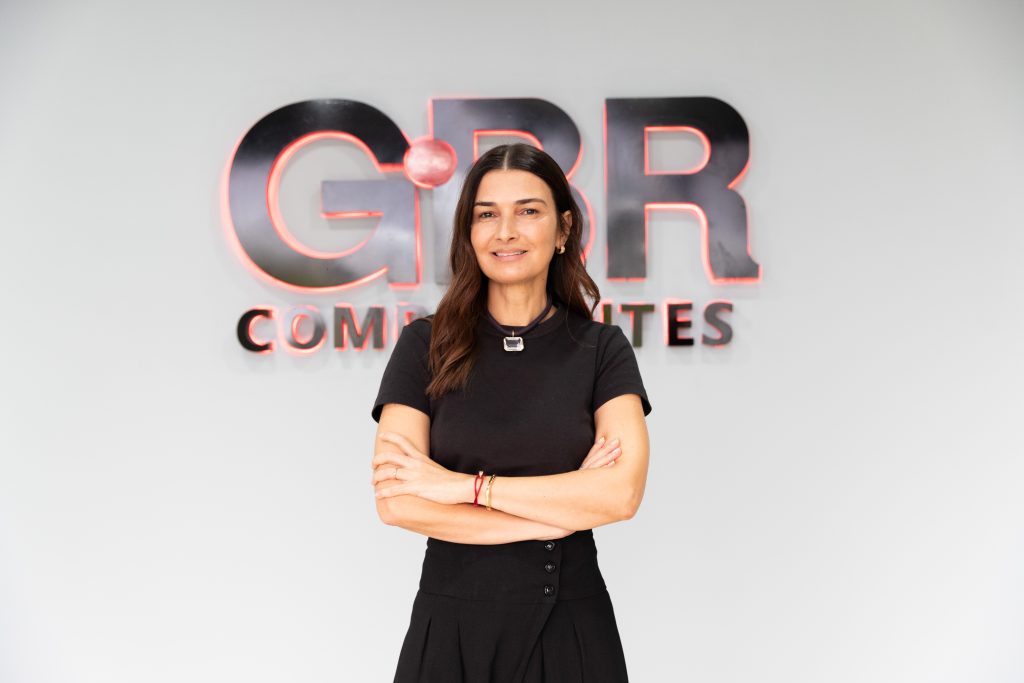 REBECCA MARTINS GARCIA GBR COMPONENTES DA AMZ 7