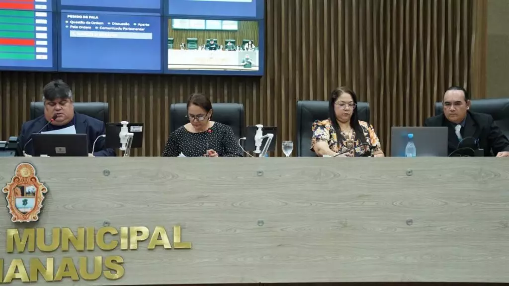 Câmara de Manaus aprova reajuste salarial de 4,14% para profissionais da educação da rede municipal 1 reajuste