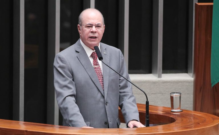 Deputados federais querem usar dinheiro do petróleo para tarifa zero no transporte público 1 petróleo
